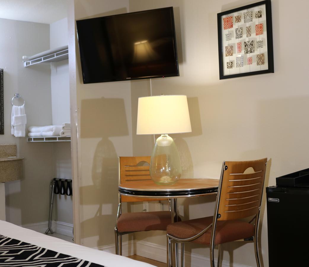 Monte Carlo Inn- Near Disney Киссимми Экстерьер фото