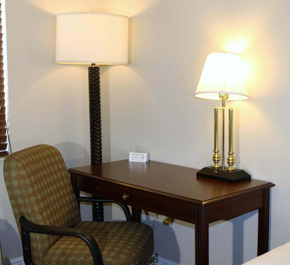 Monte Carlo Inn- Near Disney Киссимми Экстерьер фото